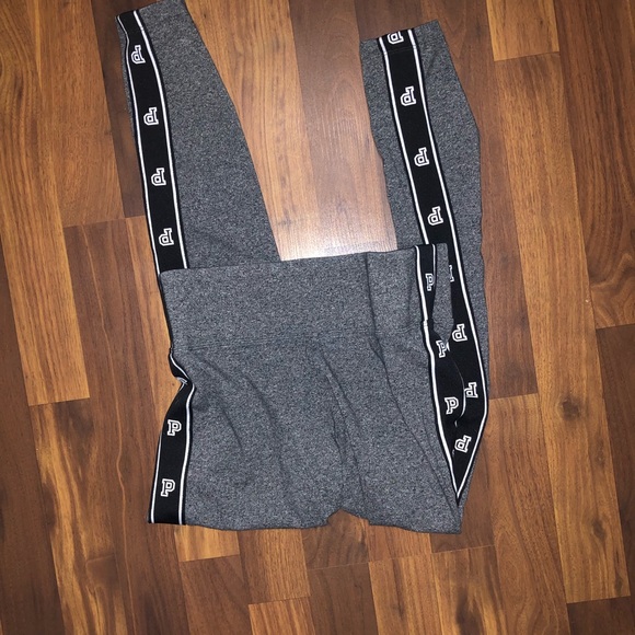 Vs PINK yoga leggings - Picture 4 of 4